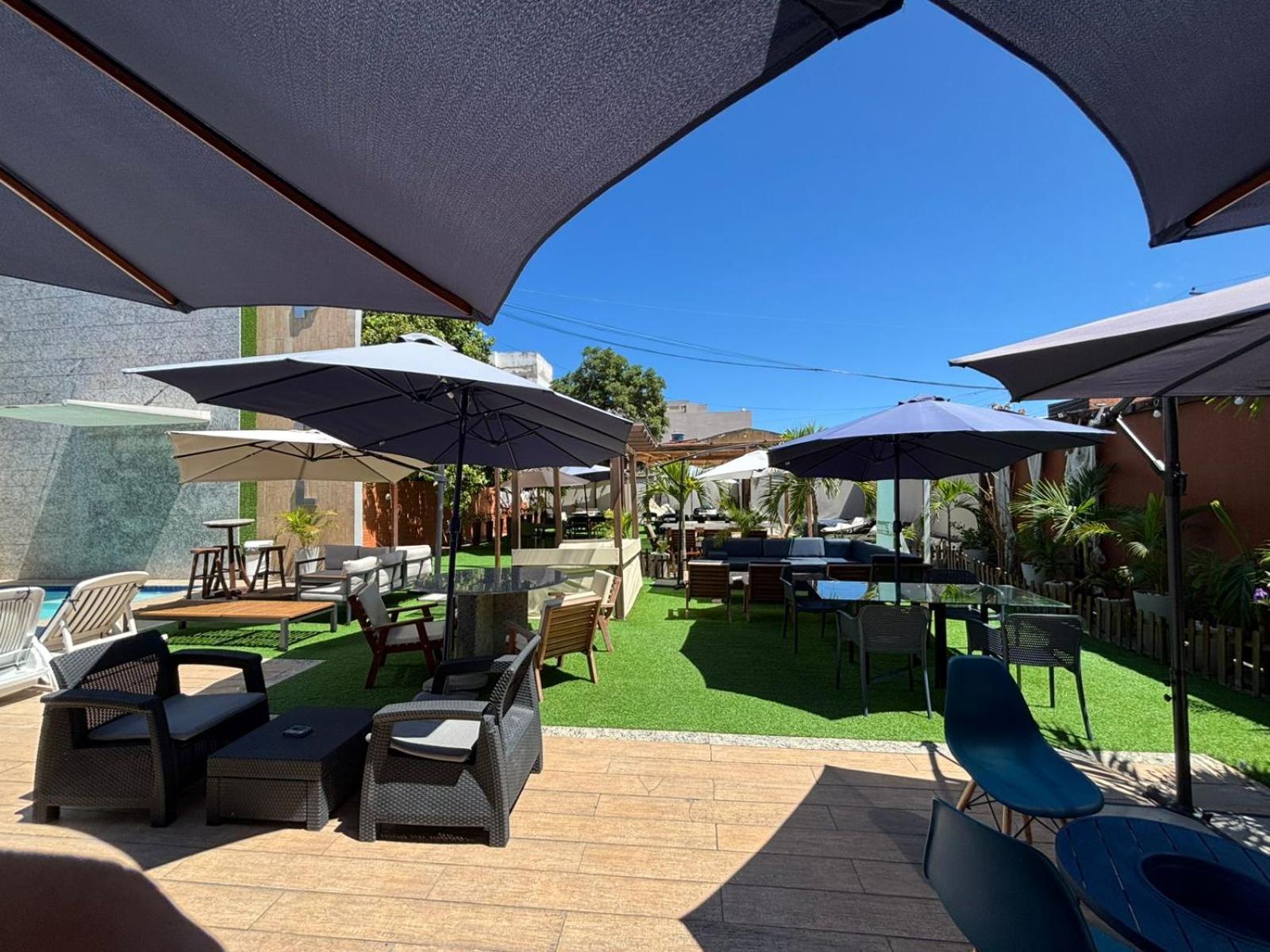 Laguna Hotel 3*